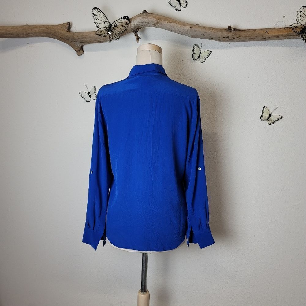 Tommy Bahama blue silk blouse - Picture 3 of 8